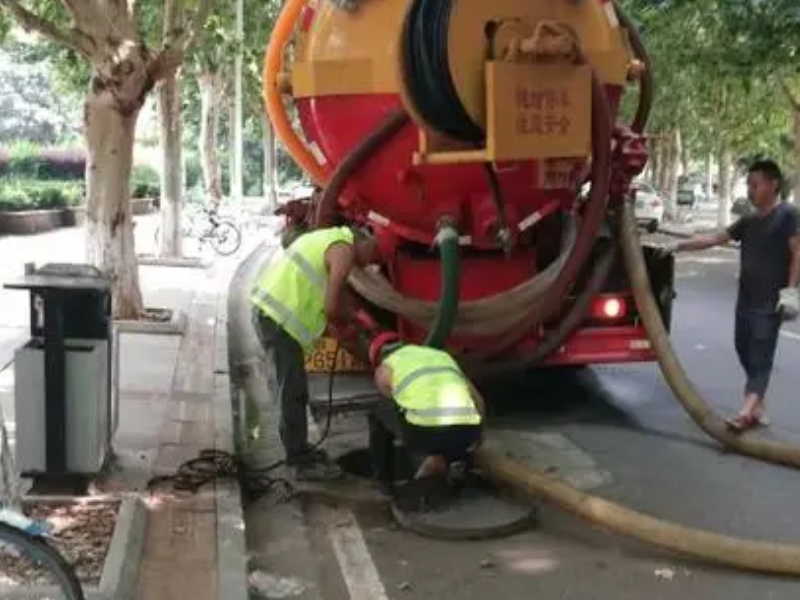 南京六合区附近管道疏通师傅管道疏通清洗