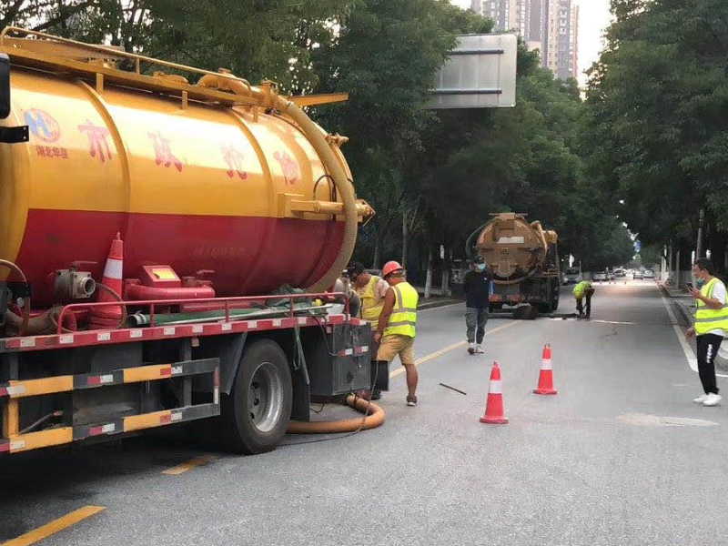 六合区高压清洗管道 化粪池清理 隔油池清理及维修