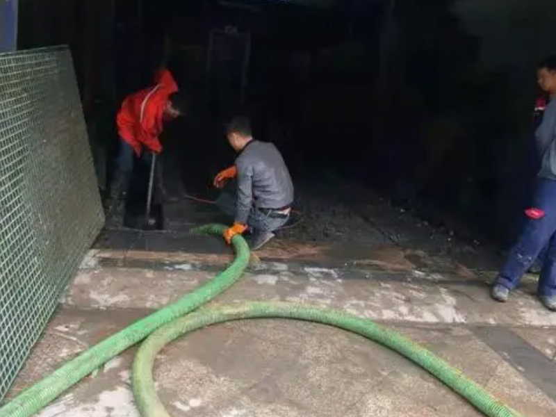 六合区龙池干疏通下水道师傅电话号码多少？